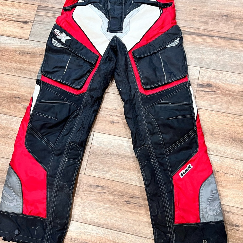 Men’s castle x fuel snow suit - Picture 7 of 8